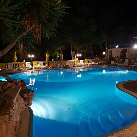 Villaggio Mascia ヴィエステ エクステリア 写真
