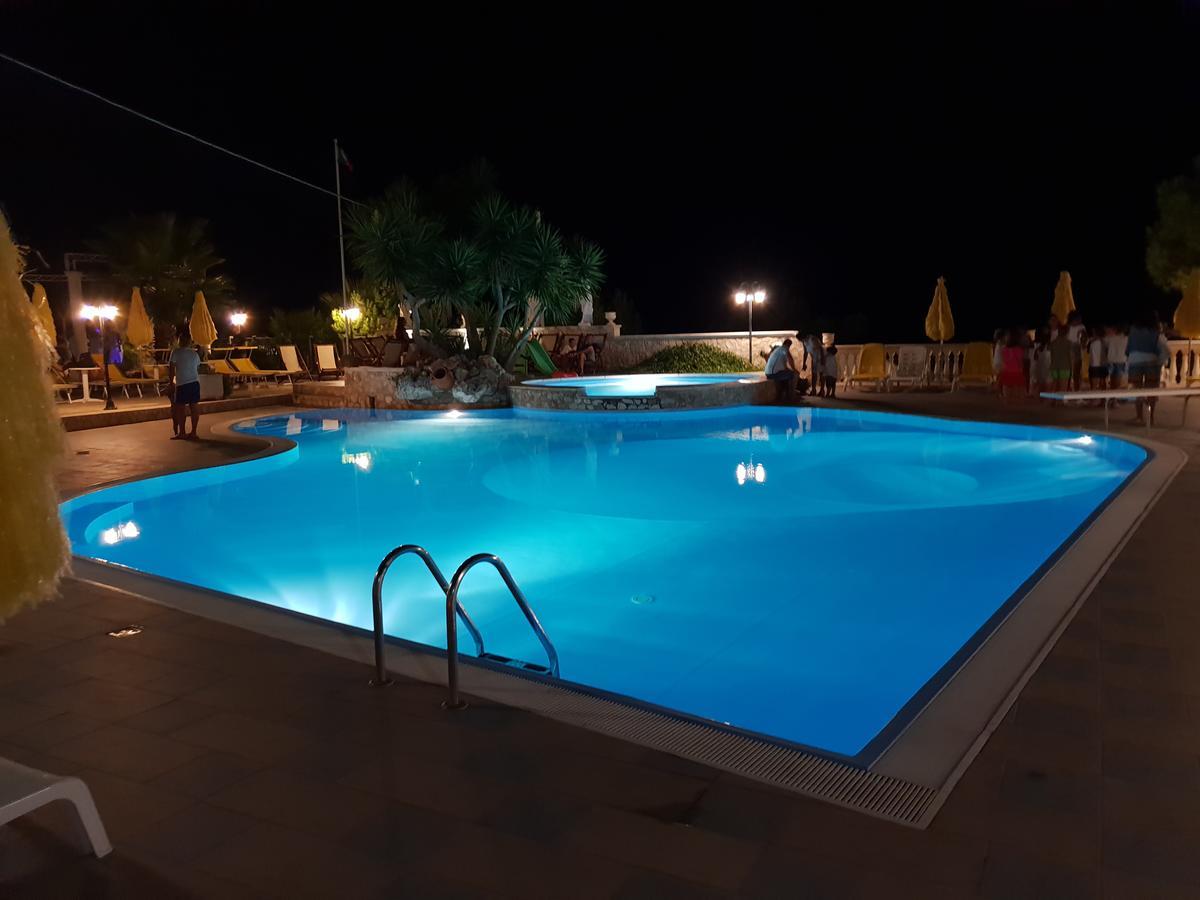 Villaggio Mascia ヴィエステ エクステリア 写真