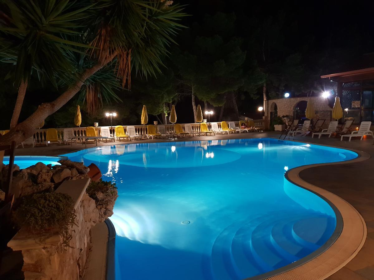 Villaggio Mascia ヴィエステ エクステリア 写真